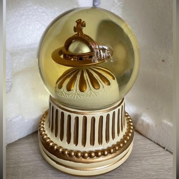 Rare & collectible Vivienne Westwood ORB music box Limited VIP Gifts Souvenir - Picture 6 of 7